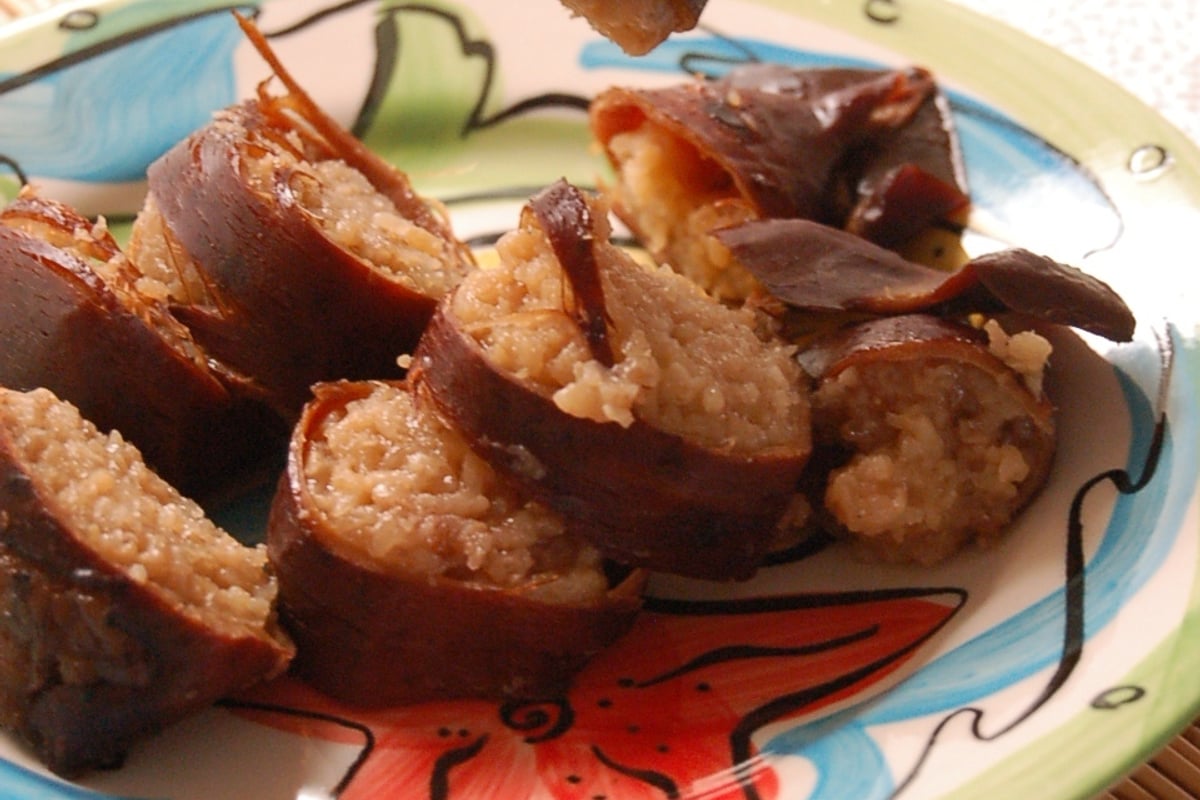 Ikameshi (rice-stuffed squid)